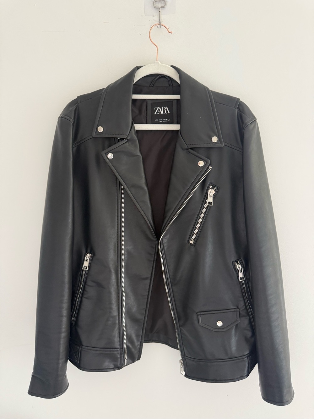 ZARA Men’s Black Faux Leather Moto Jacket Size M Fits Women’s Oversized Small - Picture 3 of 7